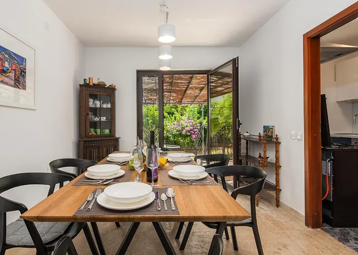Villa Luma - House By The Sea