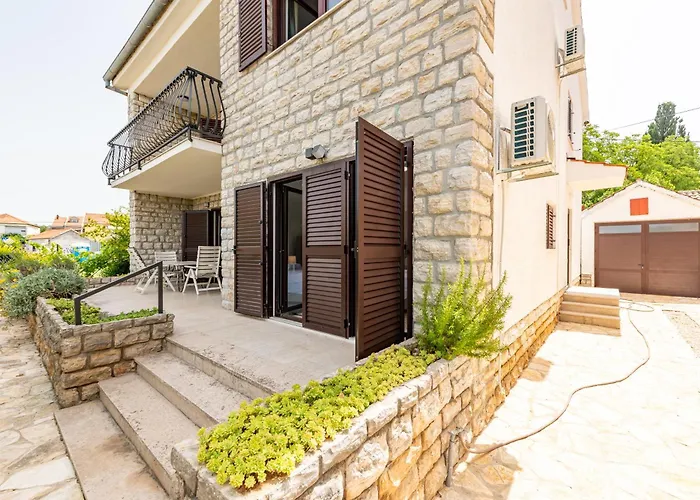 Villa Luma - House By The Sea *