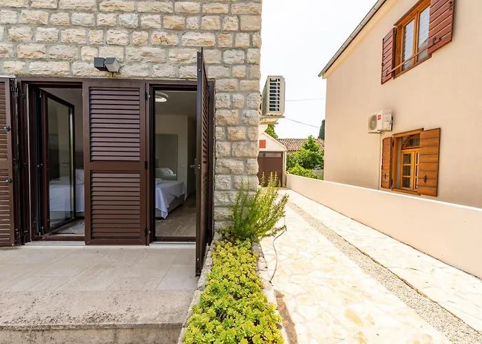 Luma - House By The Sea Villa *